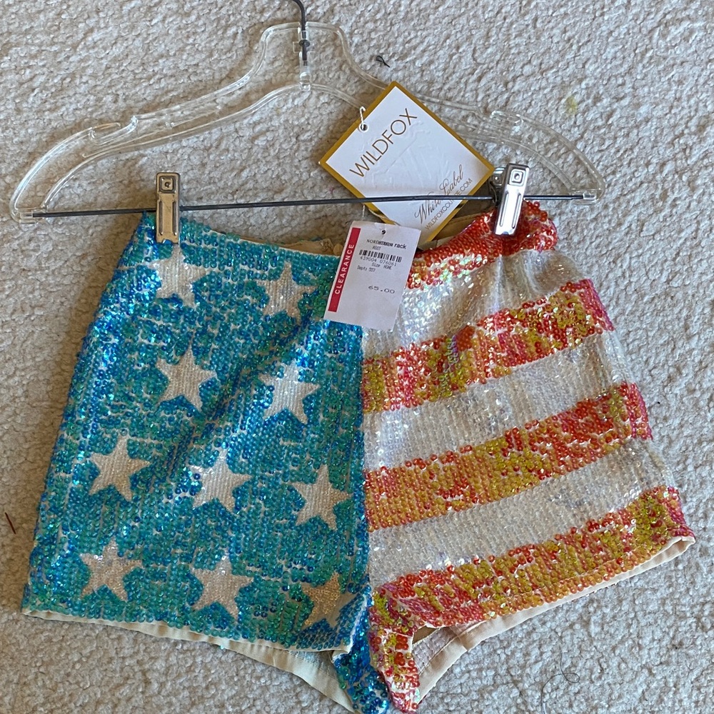 Wildfox sequins embroidered new with tags shorts, size XS, perfect
